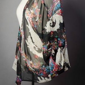 Cute kimono with cuffed sleeves